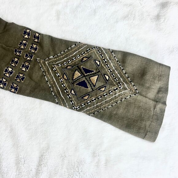 Piper by Townsen Green Bell Sleeve Embroidered V-Neck Top Anthropologie Medium - Picture 5 of 7